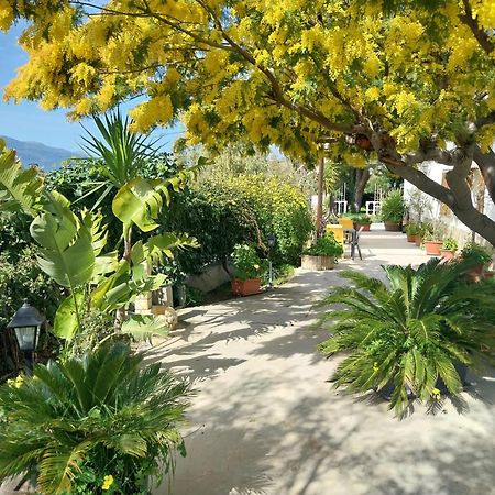 Casa Lachesi Caccamo ภายนอก รูปภาพ