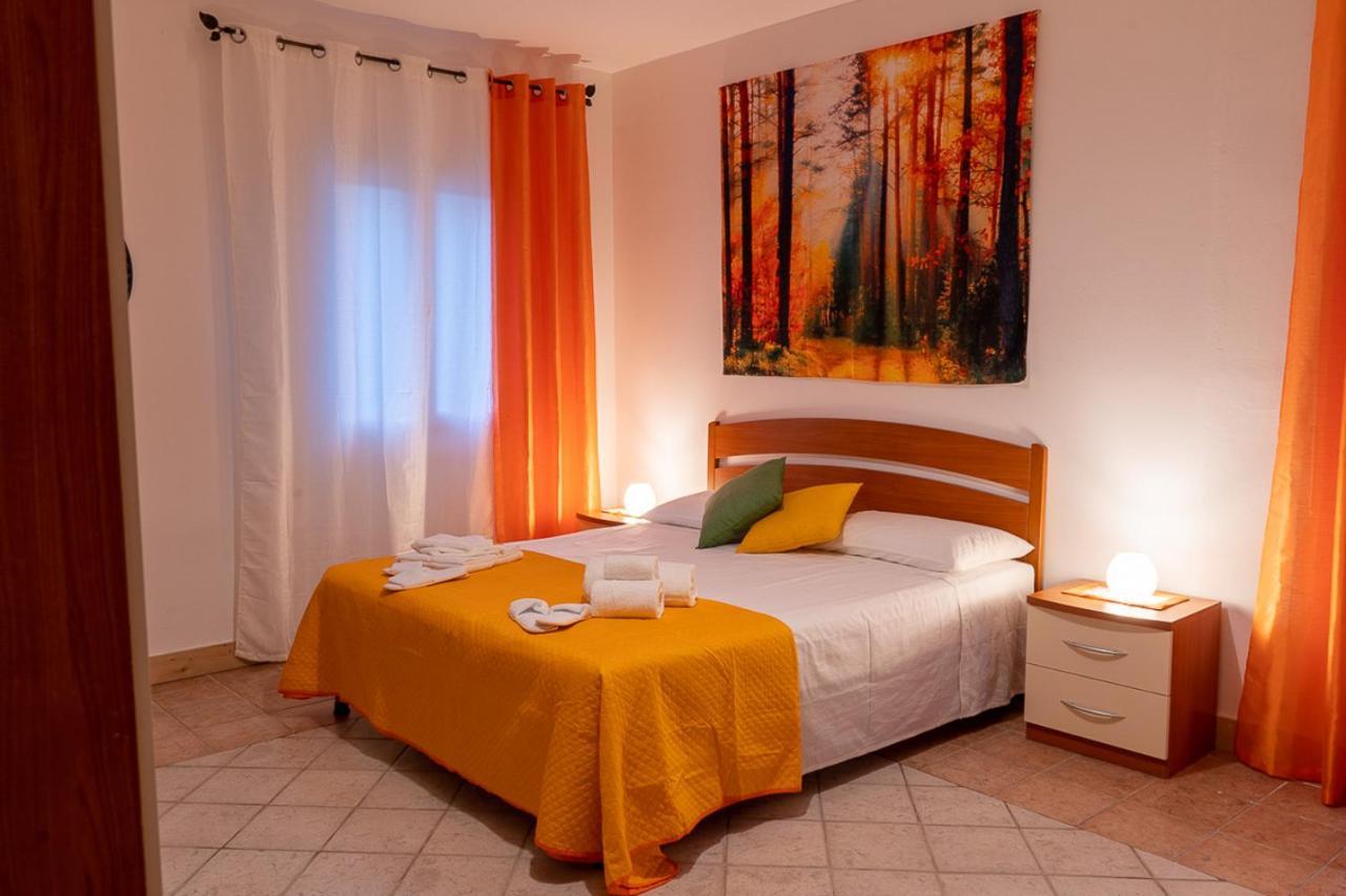 Casa Lachesi Caccamo ภายนอก รูปภาพ
