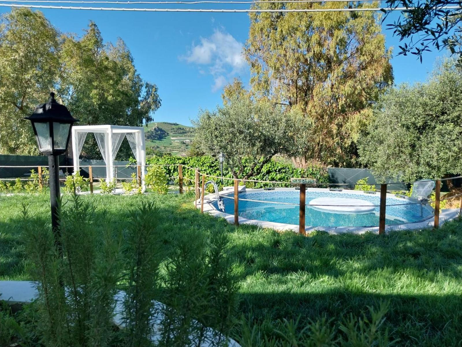 Casa Lachesi Caccamo ภายนอก รูปภาพ