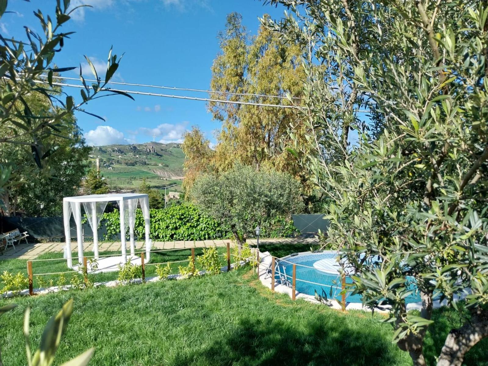 Casa Lachesi Caccamo ภายนอก รูปภาพ