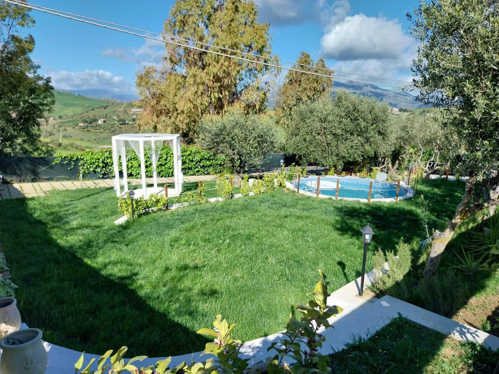 Casa Lachesi Caccamo ภายนอก รูปภาพ